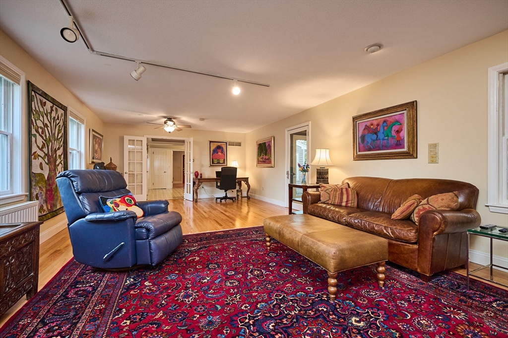236 North Maple Street Northampton, MA 01062 - Photo 11 of 39