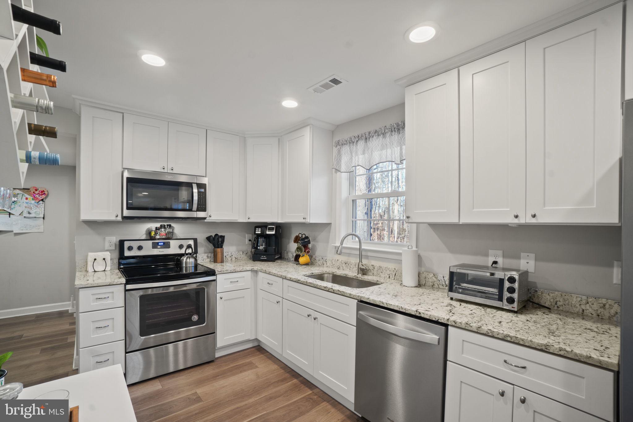 286 Colebrook Road Fredericksburg, VA 22405 - Photo 3 of 20 Kitchen with recessed lighting