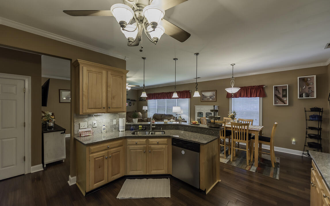9429 East Brainerd Road Chattanooga, TN 37421 - Photo 10 of 42 DSC_9212
