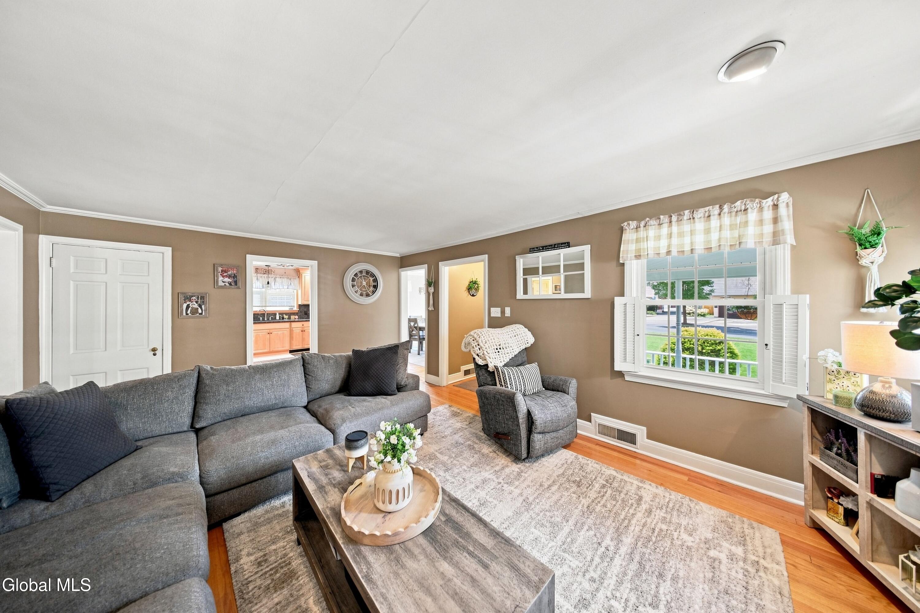 2313 Barcelona Road Niskayuna, NY 12309 - Photo 10 of 50 10
