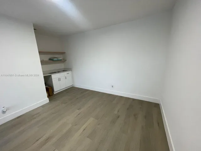 $1,300 | 800 North Federal Highway, Unit 5, Hollywood, FL 33020