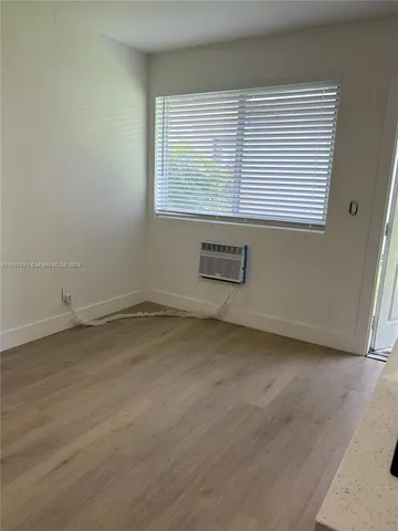 $1,300 | 800 North Federal Highway, Unit 5, Hollywood, FL 33020