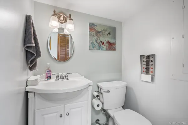 $669,000 | 3453 Flanders Drive, Yorktown Heights, NY 10598
