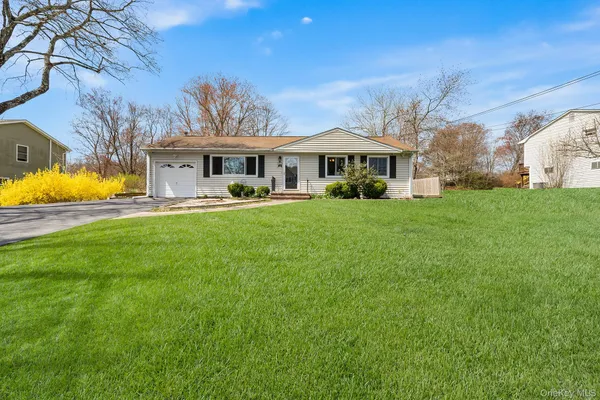 $669,000 | 3453 Flanders Drive, Yorktown Heights, NY 10598