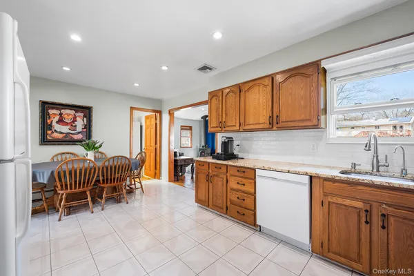 $669,000 | 3453 Flanders Drive, Yorktown Heights, NY 10598