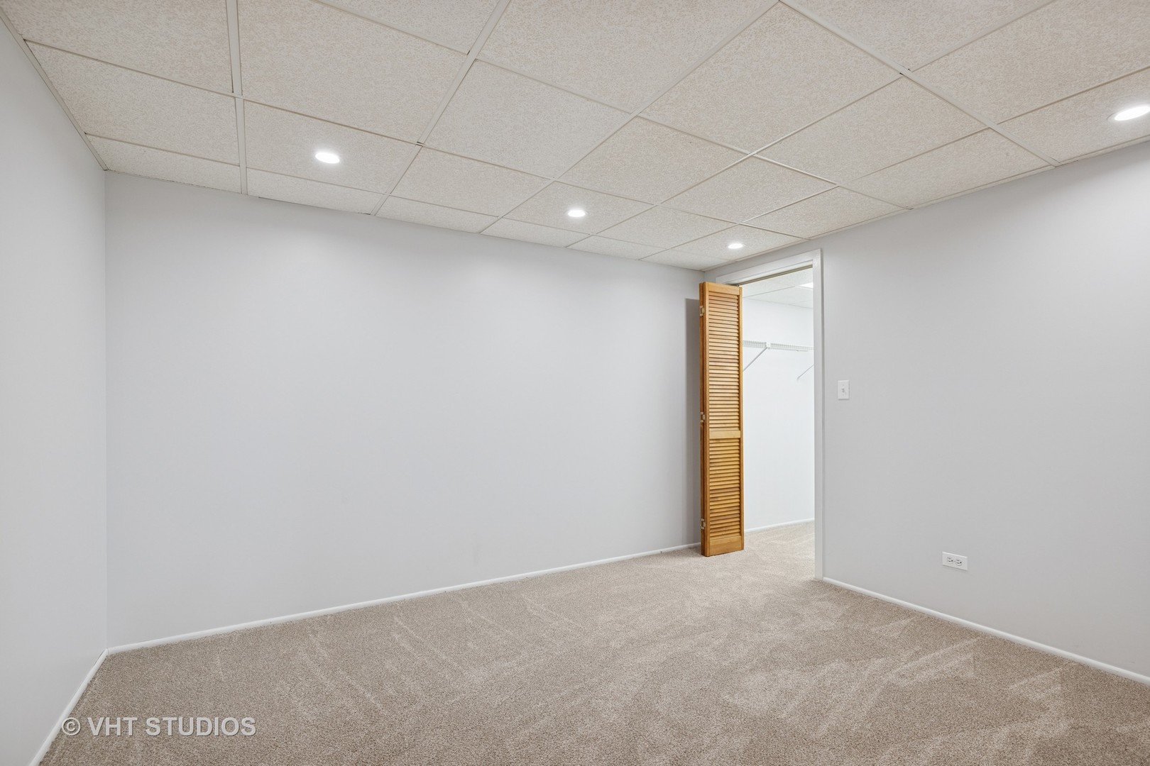 969 Golf Course Road, Unit 3 Crystal Lake, IL 60014 - Photo 13 of 34 Gallery Image 13