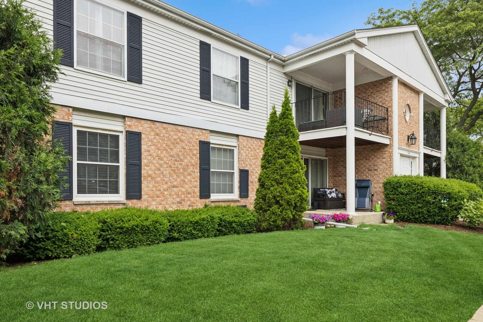 969 Golf Course Road, Unit 3 Crystal Lake, IL 60014 - Photo 2 of 34 Gallery Image 2