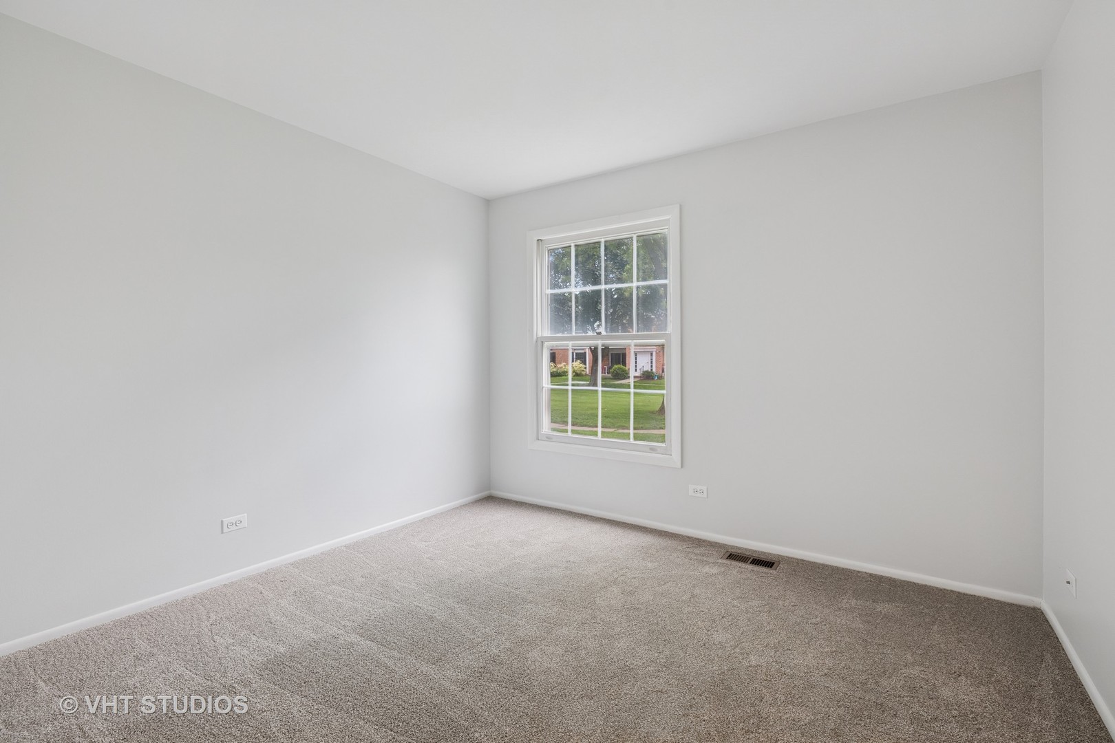 969 Golf Course Road, Unit 3 Crystal Lake, IL 60014 - Photo 8 of 34 Gallery Image 8