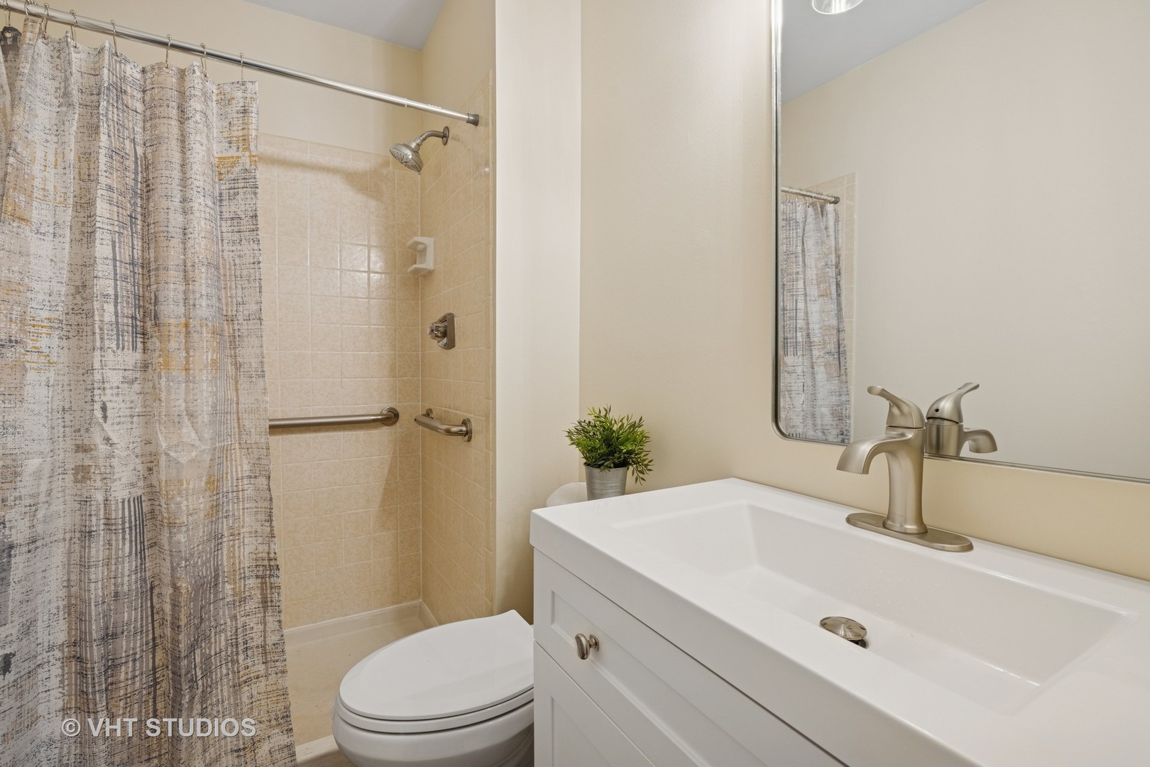 969 Golf Course Road, Unit 3 Crystal Lake, IL 60014 - Photo 10 of 34 Gallery Image 10