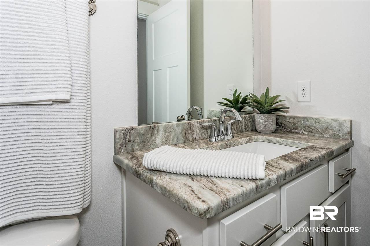 1052 Pheasant Circle Foley, AL 36535 - Photo 17 of 22 Bathroom 3
