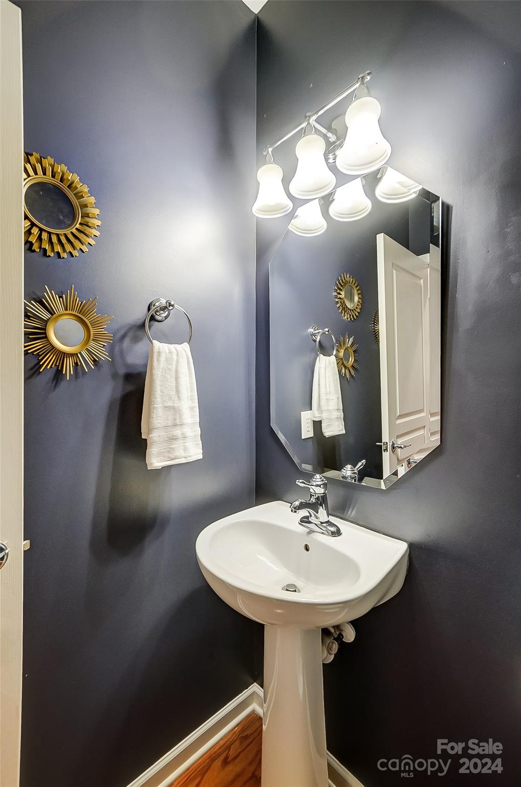 825 Granby Drive Fort Mill, SC 29708 - Photo 18 of 38 a bathroom with a sink and a mirror