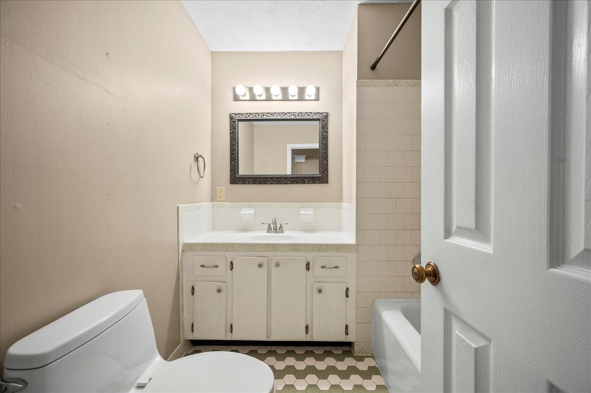 209 Hampton Road Columbia, TN 38401 - Photo 9 of 33