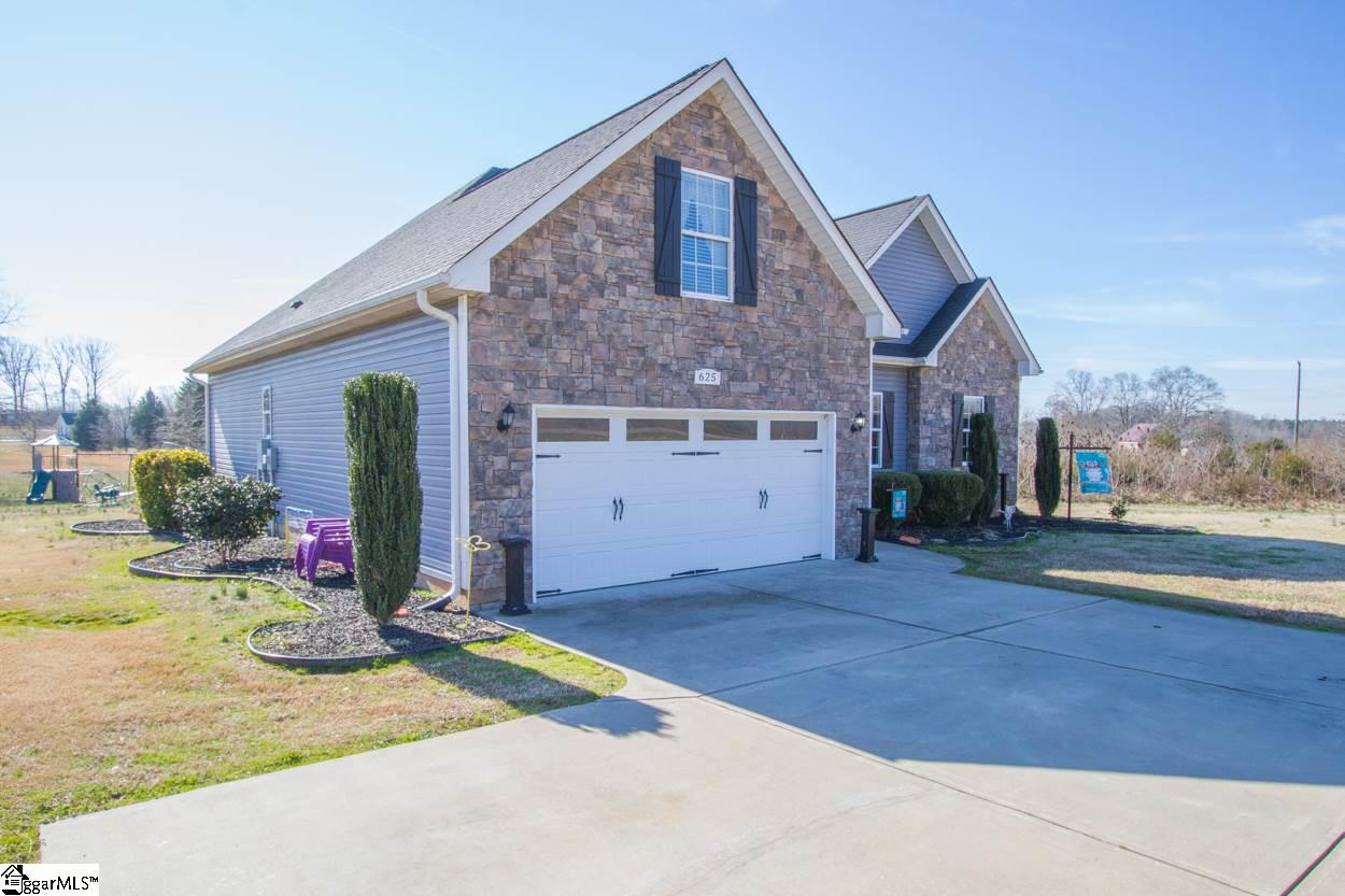 625 Cheddar Road Belton, SC 29627 - Photo 2 of 36 Gallery Image 2