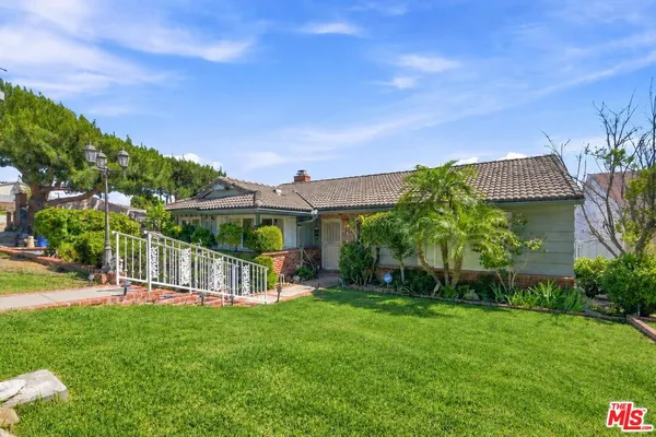 $1,298,000 | 2402 Teasley Street, La Crescenta, CA 91214