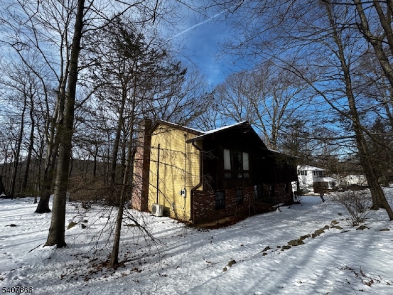 220 Brook Valley Road Montville, NJ 07082 - Photo 5 of 18