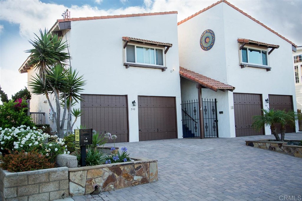 740 Neptune Avenue Encinitas, CA 92024 - Photo 2 of 24