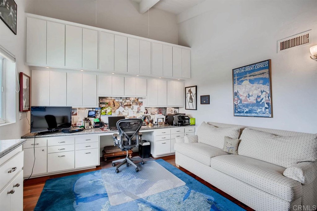 740 Neptune Avenue Encinitas, CA 92024 - Photo 13 of 24