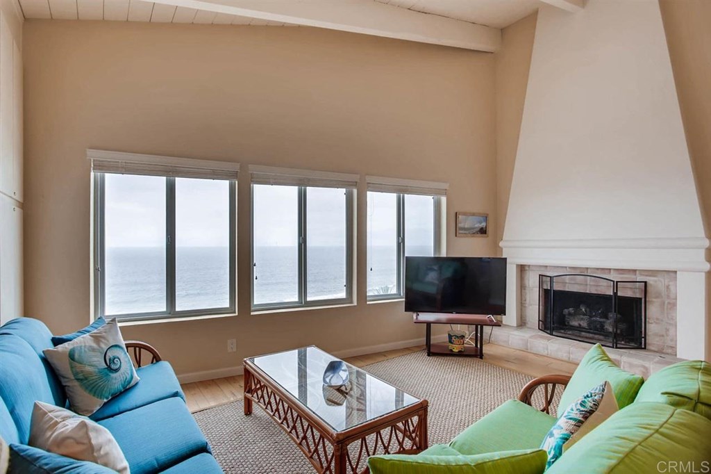 740 Neptune Avenue Encinitas, CA 92024 - Photo 17 of 24