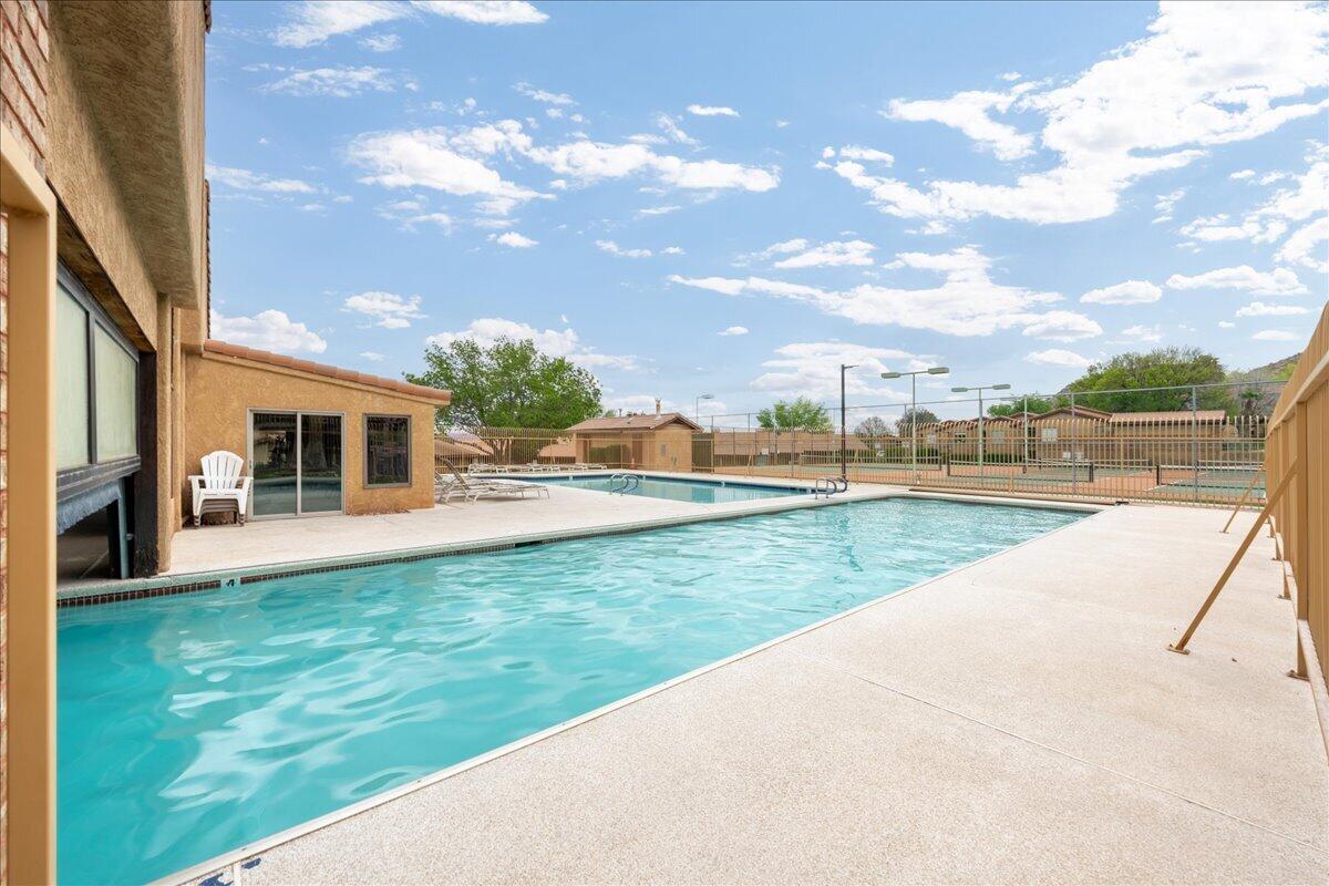 872 West 680 North St. George, UT 84770 - Photo 45 of 48 Outdoor pool