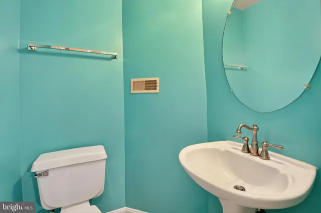 $559,900 | 10808 Drawbridge Court, Silver Spring, MD 20902