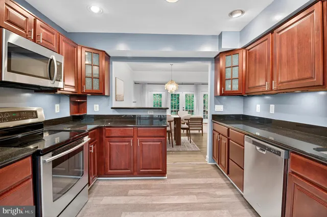 $559,900 | 10808 Drawbridge Court, Silver Spring, MD 20902