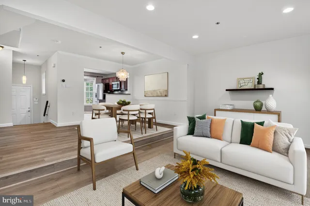 $559,900 | 10808 Drawbridge Court, Silver Spring, MD 20902