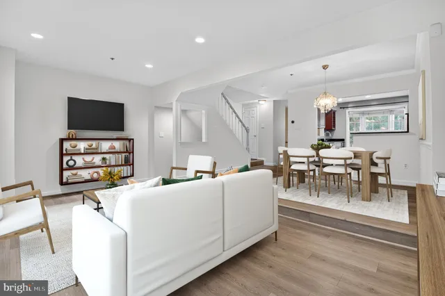 $559,900 | 10808 Drawbridge Court, Silver Spring, MD 20902