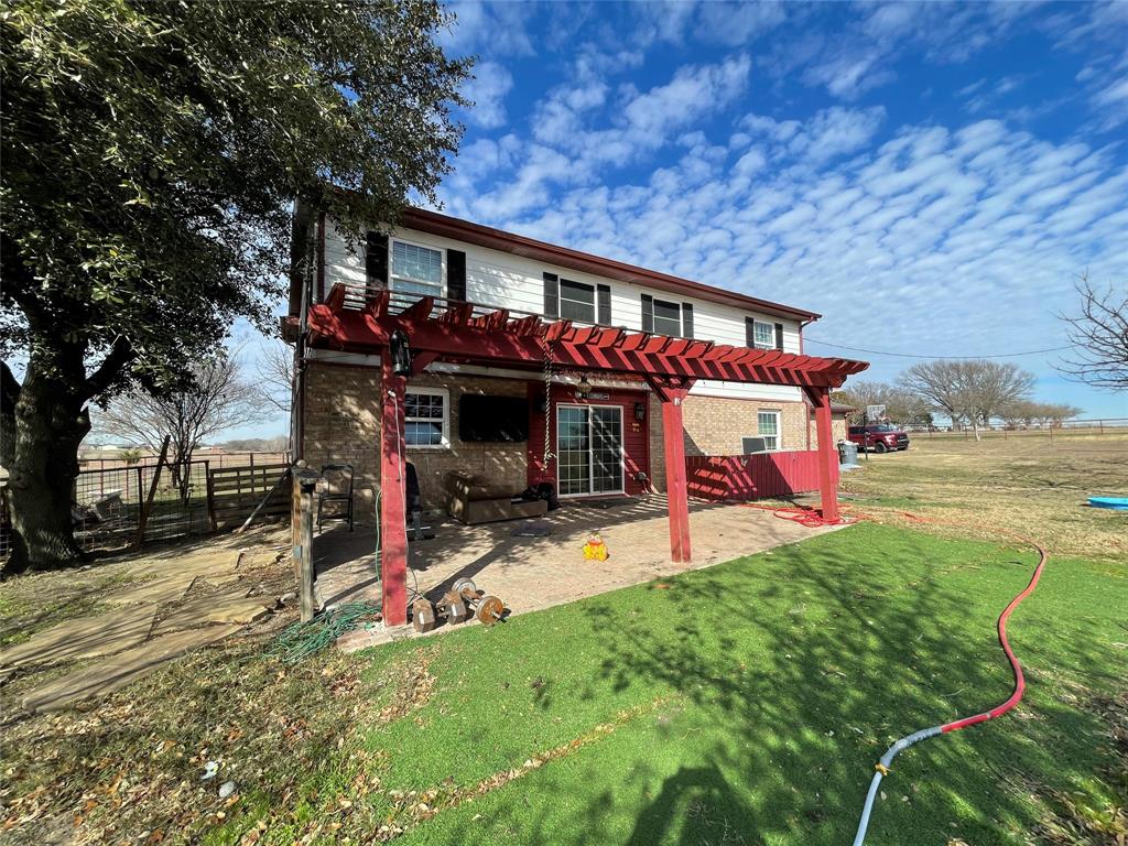 301 Blue Ribbon Road Waxahachie, TX 75165 - Photo 12 of 17