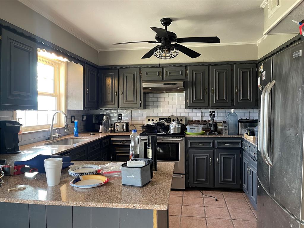 301 Blue Ribbon Road Waxahachie, TX 75165 - Photo 14 of 17