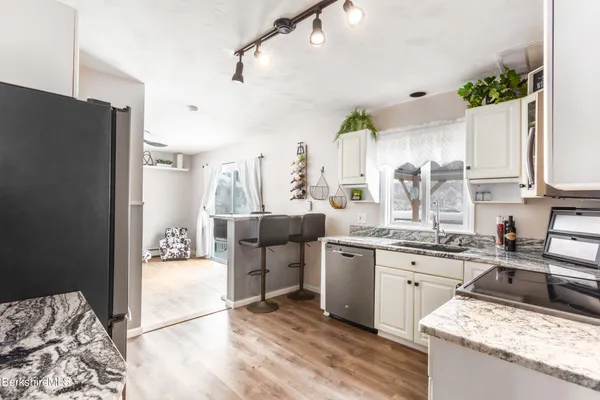 $509,000 | 268 Devonshire Drive, Cheshire, MA 01225