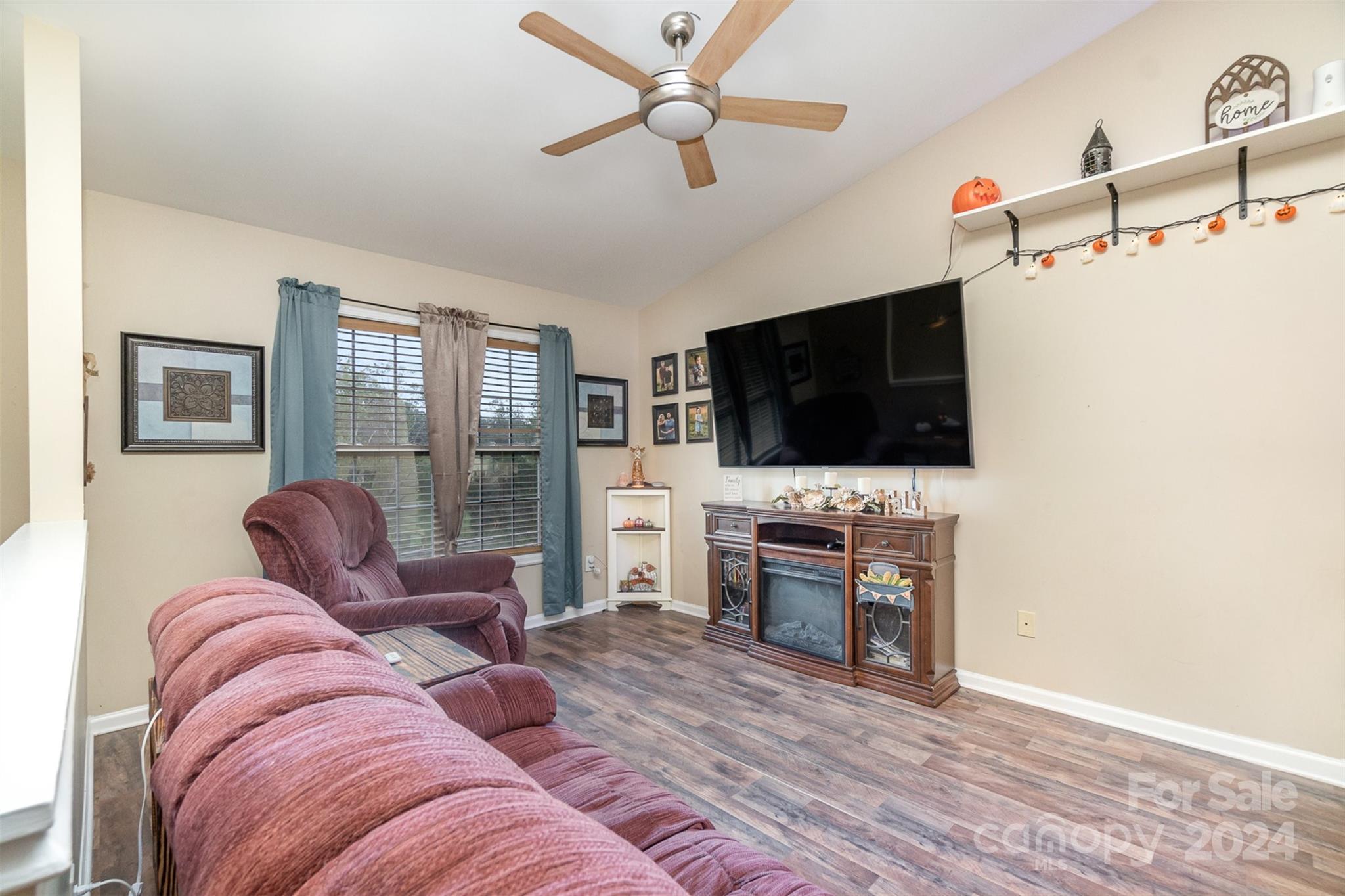 3526 Herman Sipe Road Conover, NC 28613 - Photo 3 of 29 a living room with furniture and a flat screen tv