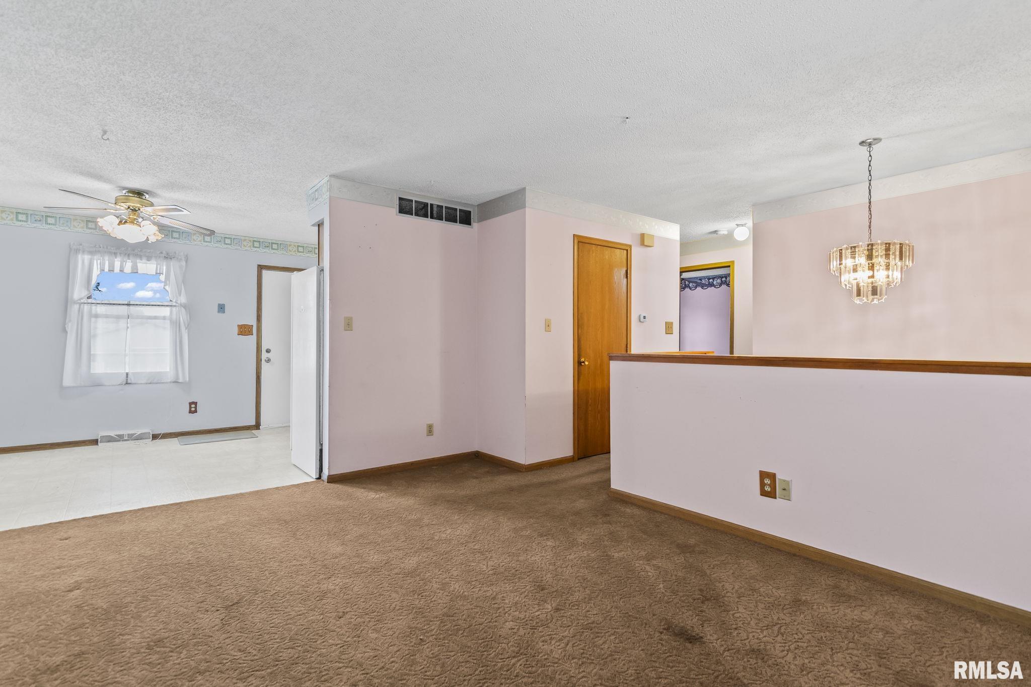 3030 Sandgate Road Springfield, IL 62702 - Photo 5 of 37