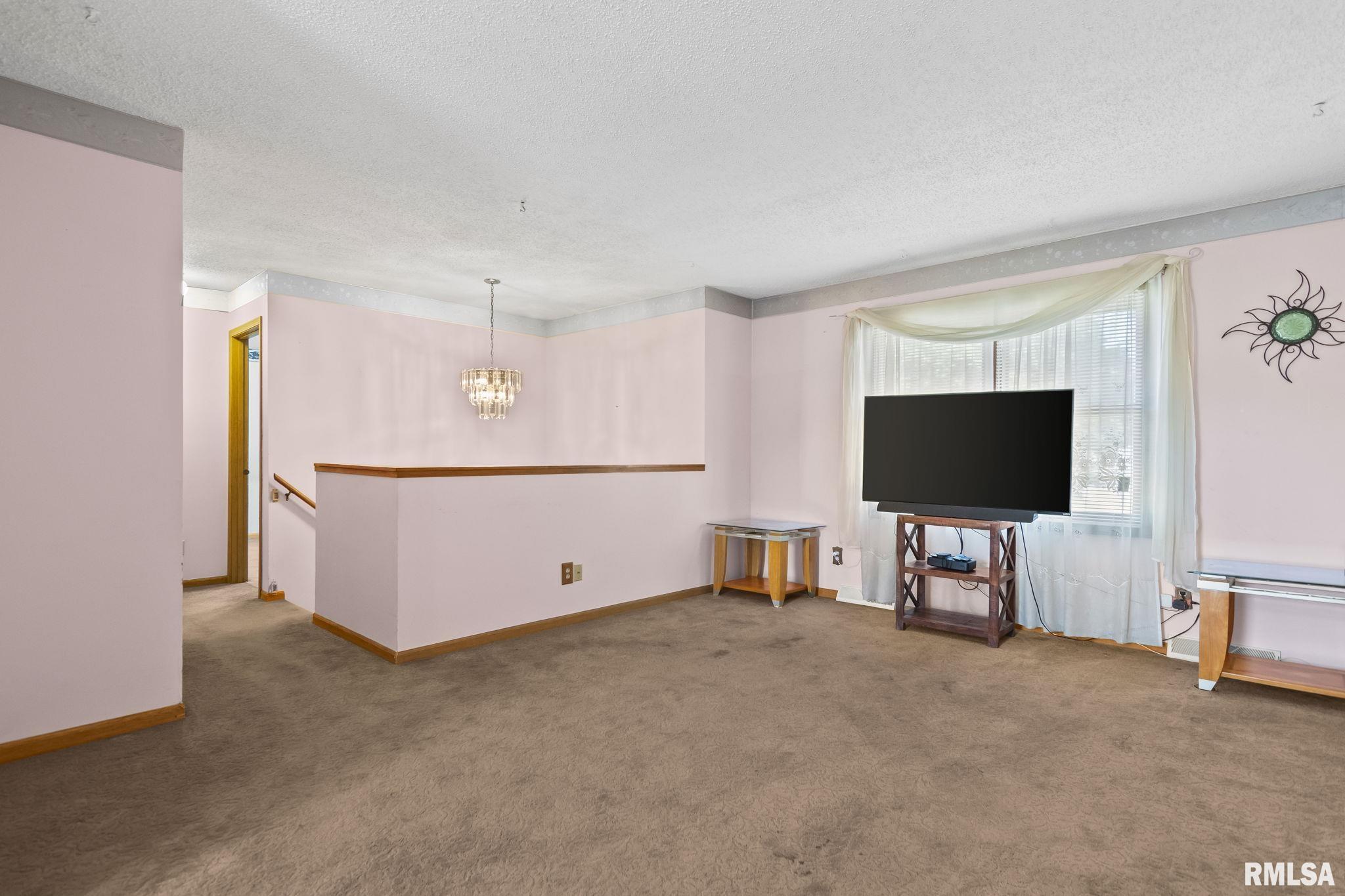 3030 Sandgate Road Springfield, IL 62702 - Photo 7 of 37