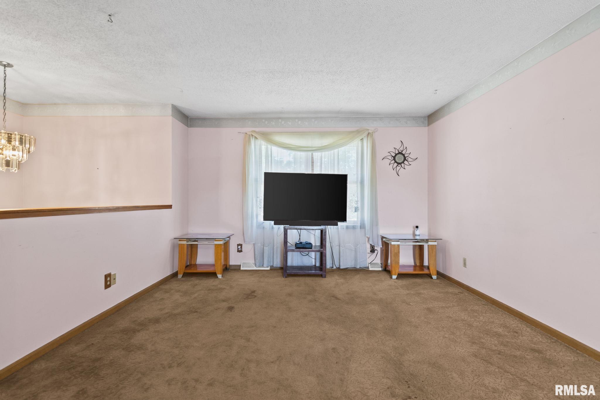3030 Sandgate Road Springfield, IL 62702 - Photo 8 of 37