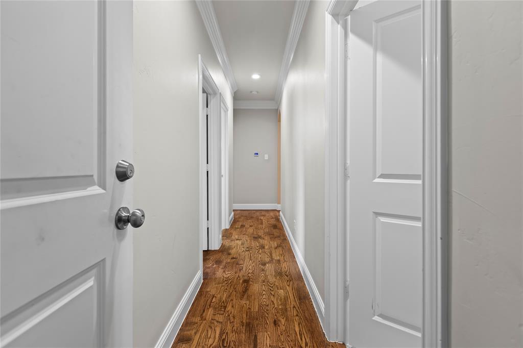 7806 Garner Road Rowlett, TX 75088 - Photo 21 of 34 a view of a hallway