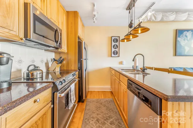 $449,000 | 35 Patton Avenue, Unit 302, Asheville, NC 28801