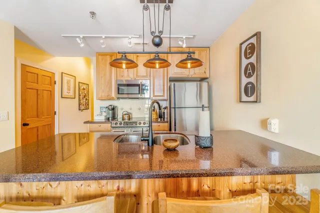 $449,000 | 35 Patton Avenue, Unit 302, Asheville, NC 28801