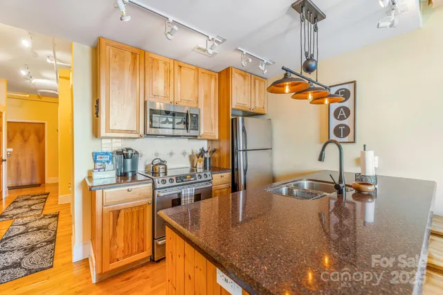 $449,000 | 35 Patton Avenue, Unit 302, Asheville, NC 28801