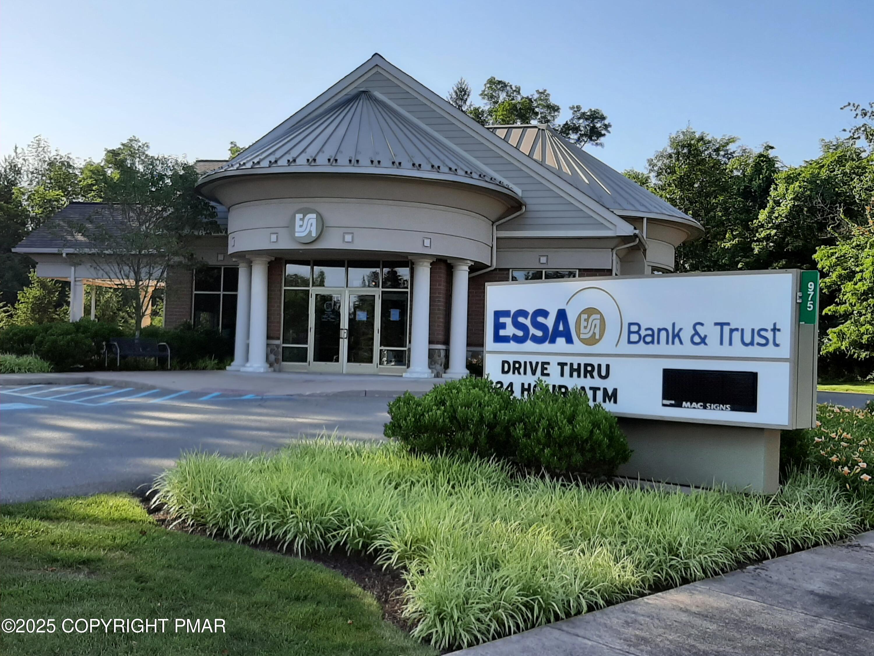 781 White Oak Road Cresco, PA 18326 - Photo 26 of 37 a front view of a house with garden