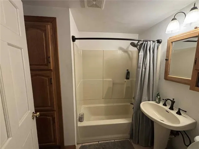 $189,900 | 244 Spring Run Road, Crescent, PA 15046