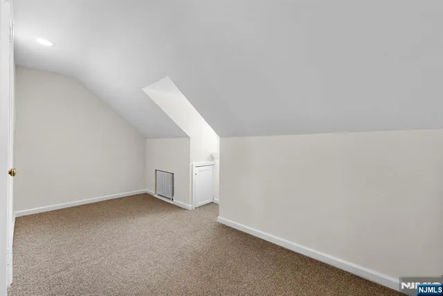 $2,400 | 461 9th Street, Unit 2, Fairview, NJ 07022