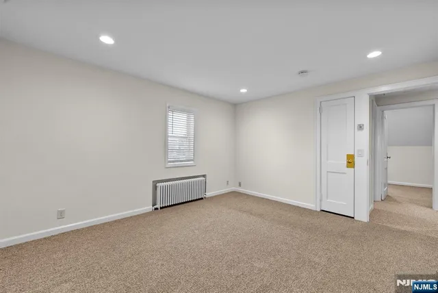 $2,400 | 461 9th Street, Unit 2, Fairview, NJ 07022