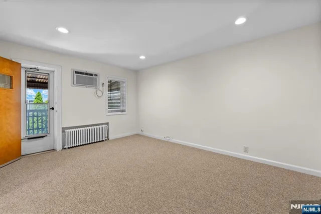 $2,400 | 461 9th Street, Unit 2, Fairview, NJ 07022