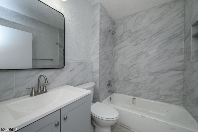 23 Komorn Street, Unit 2 Newark, NJ 07105 - Photo 12 of 17