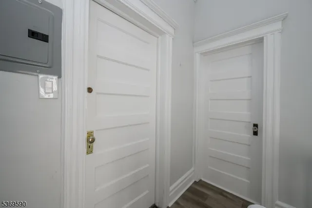 $2,650 | 23 Komorn Street, Unit 2, Newark, NJ 07105