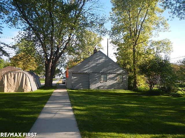 5275 Pointe Tremble Road Algonac, MI 48001 - Photo 19 of 42 31303602-18.JPG