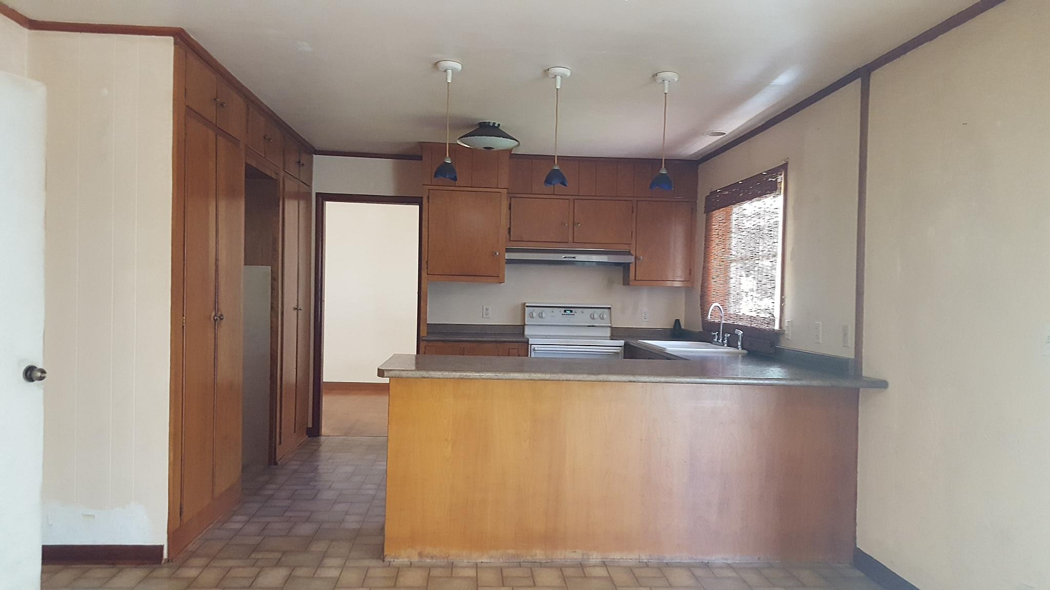 230 Iroquois Road Oak Ridge, TN 37830 - Photo 2 of 18 Kitchen