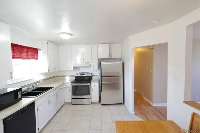 $2,900 | 1982 Fisher Way, Northglenn, CO 80233