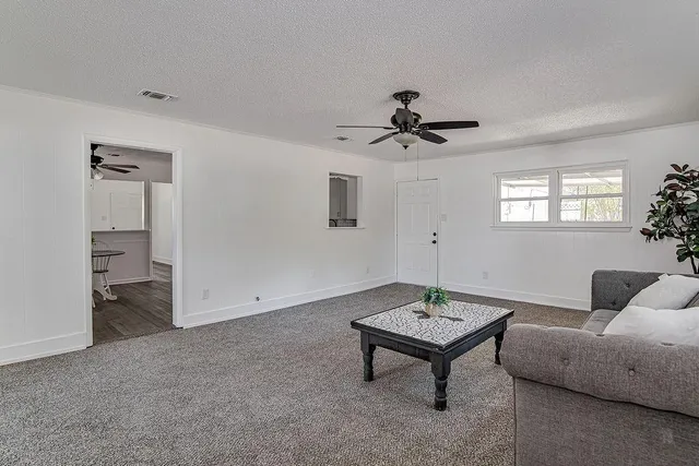 $249,999 | 541 Northwest Lorna Street, Burleson, TX 76028