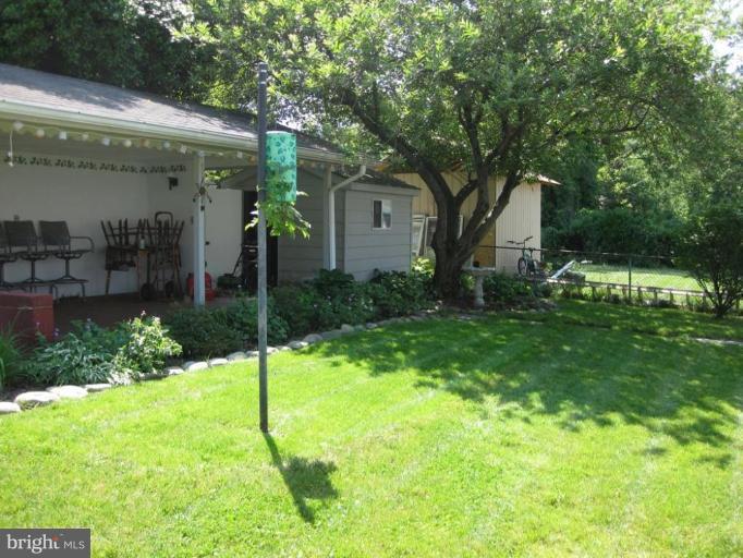 2800 Newton Street Silver Spring, MD 20902 - Photo 29 of 30 Cabana and shed